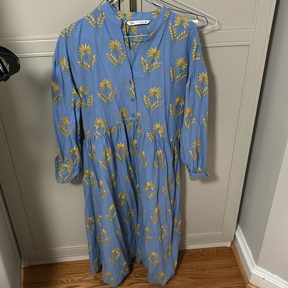 Loose floral smocked dress
